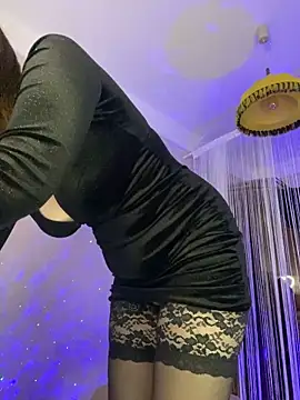 Snapshot of CrazyPinky chatting on January 22, 2025, 3:41 am CrazyPinky online show from January 22, 2025, 3:41 am