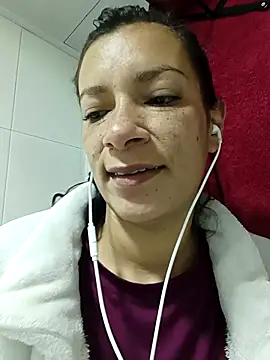 Snapshot of kim_lebanon chatting on November 10, 2025, 8:13 am kim lebanon online show from November 10, 2025, 8:13 am