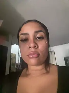 MarianaaSantos online show from July 29, 2026, 7:12 pm