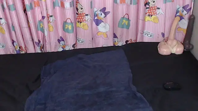 TrishahXo online show from June 4, 2026, 6:14 pm
