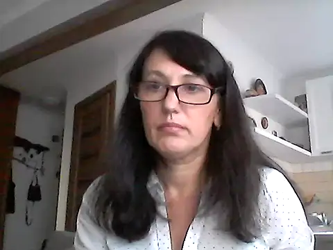 Elena48324 online show from November 4, 2025, 1:43 pm