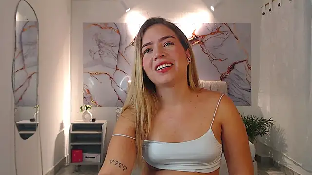 Snapshot of _Tiffany1 chatting on October 17, 2025, 7:49 pm Tiffany1 online show from October 17, 2025, 7:49 pm