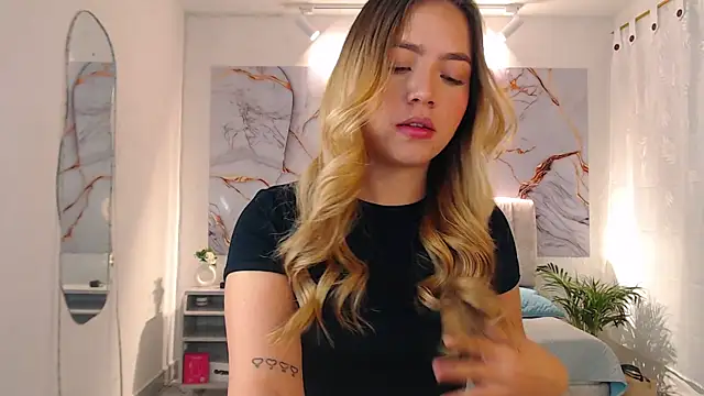 Snapshot of _Tiffany1 chatting on October 26, 2025, 6:36 pm Tiffany1 online show from October 26, 2025, 6:36 pm