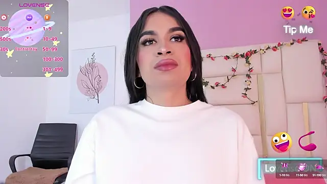 Snapshot of Silvana-Castro chatting on September 20, 2025, 11:22 am Silvana-Castro online show from September 20, 2025, 11:22 am