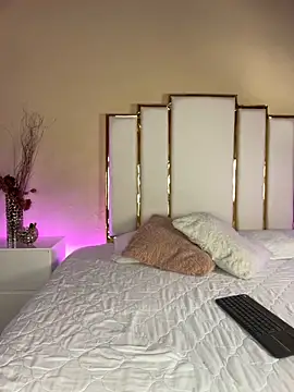 Alexandraa Gomez online show from September 15, 2025, 8:42 pm