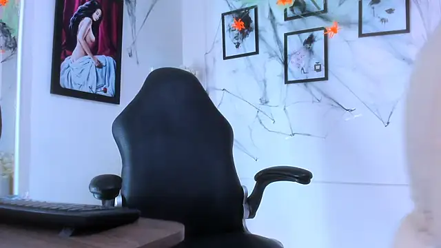 Snapshot of Ariana_costa chatting on October 29, 2025, 1:46 pm Ariana costa online show from October 29, 2025, 1:46 pm