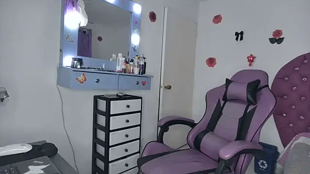 Snapshot of soffy_rosses chatting on June 9, 2026, 3:18 am soffy rosses online show from June 9, 2026, 3:18 am