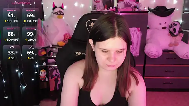 AmyVibess online show from October 24, 2025, 8:05 pm