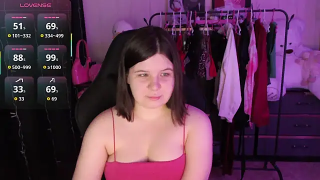 AmyVibess online show from May 1, 2026, 6:12 pm