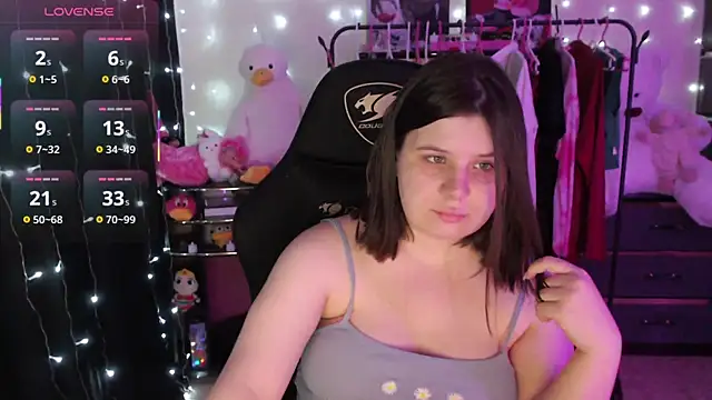 Snapshot of AmyVibess chatting on June 8, 2026, 7:03 pm AmyVibess online show from June 8, 2026, 7:03 pm