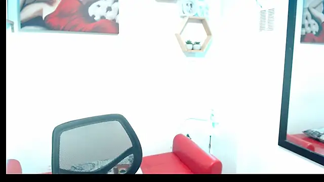 Snapshot of DIVAX_MONSERRAT chatting on June 11, 2026, 5:11 pm DIVAX MONSERRAT online show from June 11, 2026, 5:11 pm