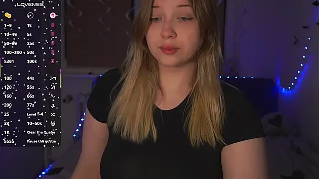 Snapshot of CuteSharloti chatting on November 22, 2025, 4:50 pm CuteSharloti online show from November 22, 2025, 4:50 pm