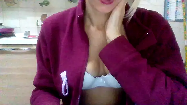 Kelly80 online show from October 13, 2025, 2:44 am