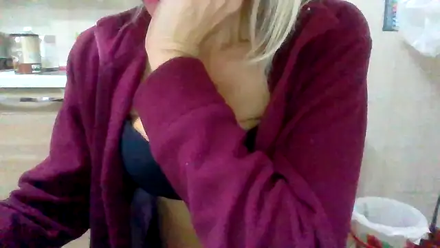 Kelly80 online show from October 15, 2025, 3:06 am