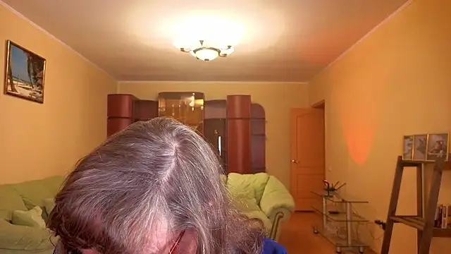 Betty Brick online show from January 9, 2026, 2:53 pm