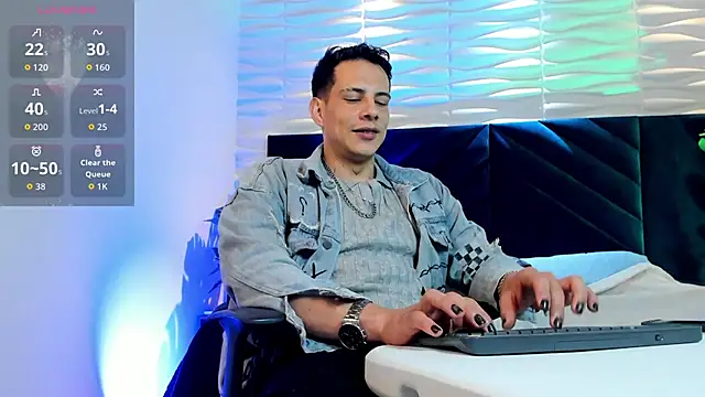 Snapshot of Dustin_Sonne chatting on May 18, 2026, 3:46 am Dustin Sonne online show from May 18, 2026, 3:46 am