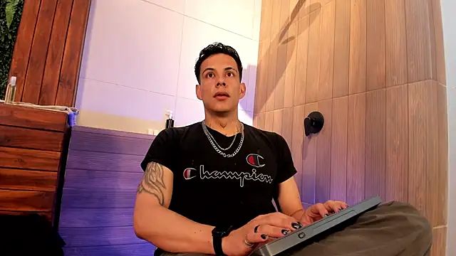 Dustin Sonne online show from June 19, 2026, 3:44 am