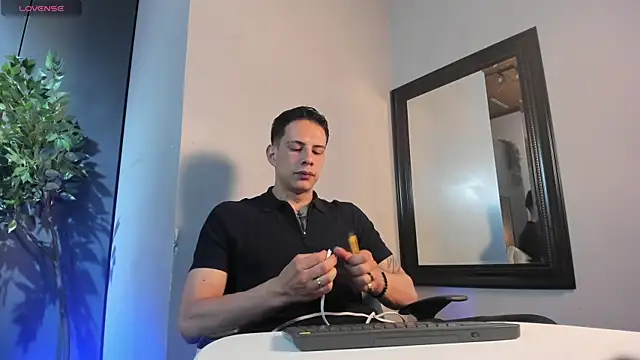 Dustin Sonne online show from July 11, 2026, 3:42 am