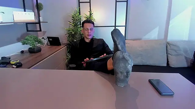 Dustin Sonne online show from July 24, 2026, 3:37 am