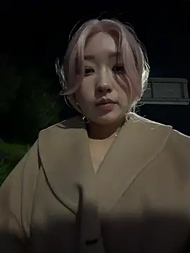 Snapshot of winter11 chatting on October 19, 2025, 2:50 pm winter11 online show from October 19, 2025, 2:50 pm