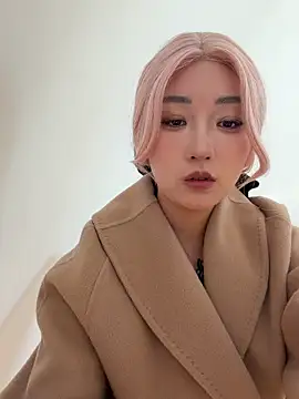 Snapshot of winter11 chatting on December 14, 2025, 1:11 am winter11 online show from December 14, 2025, 1:11 am