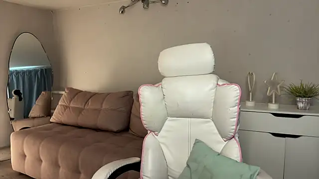 Snapshot of Sofia_Kenwood chatting on July 14, 2026, 10:21 am Sofia Kenwood online show from July 14, 2026, 10:21 am