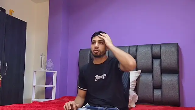 ashtoncooperr online show from September 23, 2025, 6:44 pm