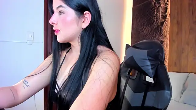 Snapshot of evelin_lopezz chatting on September 19, 2025, 2:13 am evelin lopezz online show from September 19, 2025, 2:13 am