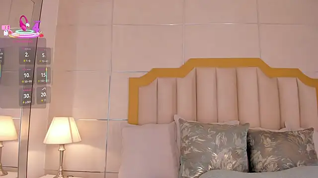 MaddieParker online show from September 30, 2025, 8:47 pm