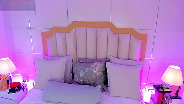 MaddieParker online show from February 13, 2026, 7:32 pm