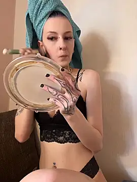 Seductively4 20 online show from April 24, 2026, 9:01 am