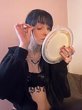 Seductively4 20 online show from April 30, 2026, 9:15 am
