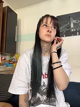 Snapshot of Seductively4_20 chatting on June 8, 2026, 8:04 am Seductively4 20 online show from June 8, 2026, 8:04 am