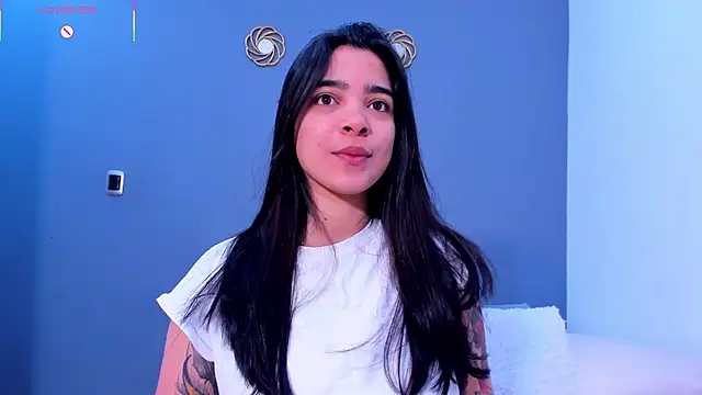 KamilaBetancourt online show from July 4, 2026, 12:44 pm