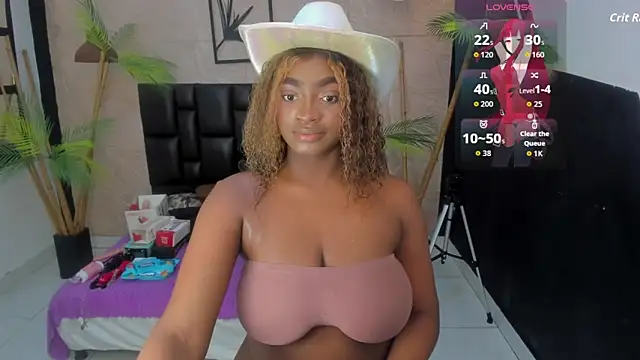 Snapshot of alana_bonny chatting on October 9, 2025, 12:25 pm alana bonny online show from October 9, 2025, 12:25 pm