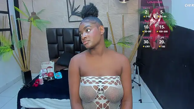 Snapshot of alana_bonny chatting on October 21, 2025, 12:39 pm alana bonny online show from October 21, 2025, 12:39 pm