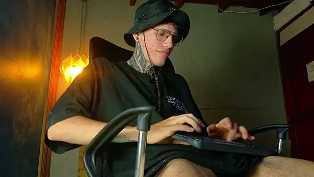 david huge online show from May 8, 2026, 1:55 am