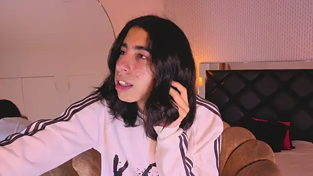 Snapshot of ryo_light chatting on May 21, 2026, 3:46 am ryo light online show from May 21, 2026, 3:46 am
