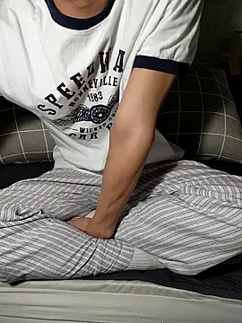 Snapshot of icejuljulju chatting on December 4, 2025, 2:59 pm icejuljulju online show from December 4, 2025, 2:59 pm