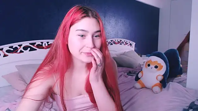 Snapshot of Lili_Luuu chatting on January 11, 2026, 8:03 pm Lili Luuu online show from January 11, 2026, 8:03 pm