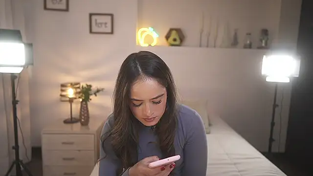 Snapshot of ximena_cortez_03 chatting on September 9, 2025, 10:20 pm ximena cortez 03 online show from September 9, 2025, 10:20 pm