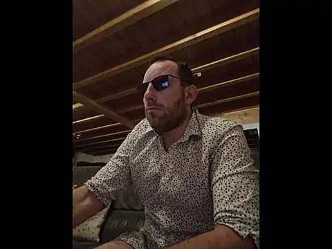 Snapshot of BrunJulienMetis chatting on January 9, 2026, 9:16 pm BrunJulienMetis online show from January 9, 2026, 9:16 pm