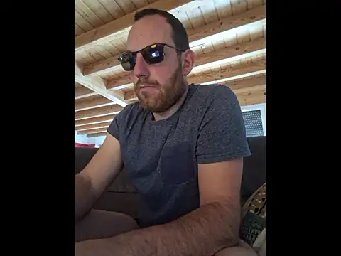 Snapshot of BrunJulienMetis chatting on January 11, 2026, 8:30 am BrunJulienMetis online show from January 11, 2026, 8:30 am