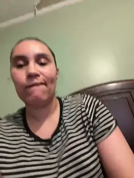 Snapshot of carlithefreak chatting on July 13, 2026, 11:29 pm carlithefreak online show from July 13, 2026, 11:29 pm