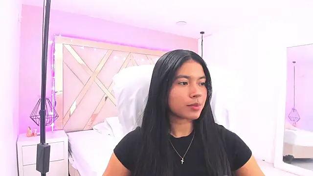 Snapshot of samantaa_shy chatting on July 3, 2026, 2:18 am samantaa shy online show from July 3, 2026, 2:18 am
