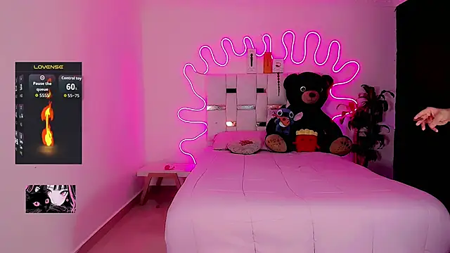 Snapshot of Abbygilx chatting on November 2, 2025, 12:35 am Abbygilx online show from November 2, 2025, 12:35 am