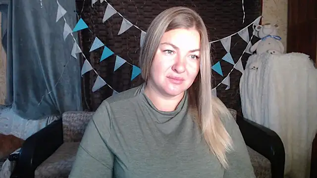 NikaSkylink online show from October 6, 2025, 3:48 am