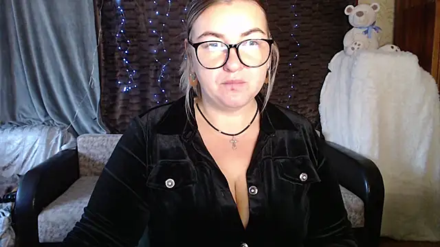 NikaSkylink online show from October 24, 2025, 3:58 am