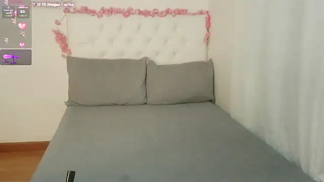 Snapshot of AbrilVelastegui7 chatting on February 4, 2026, 11:53 pm AbrilVelastegui7 online show from February 4, 2026, 11:53 pm