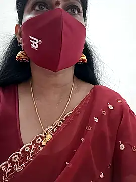 shivani27 online show from October 10, 2025, 6:51 pm